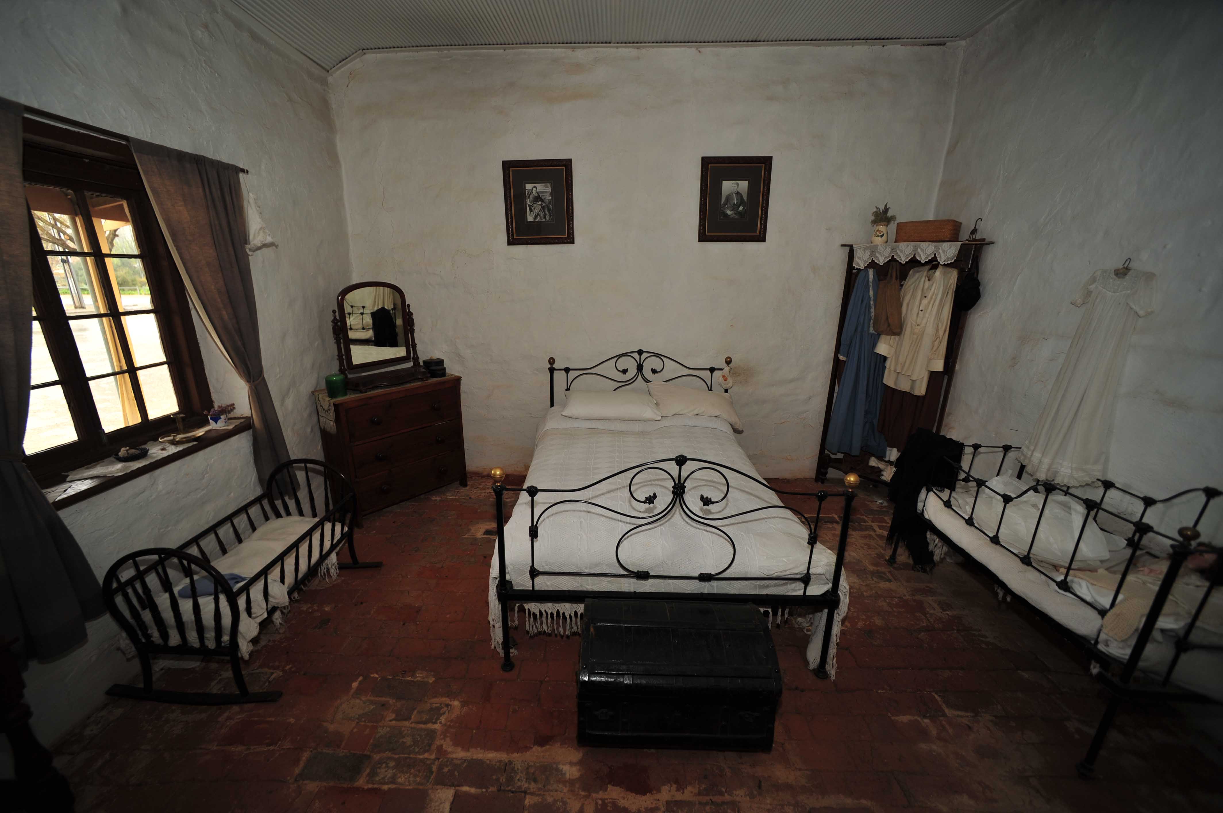 Bedroom in the Pioneer cottage at Paxton Square