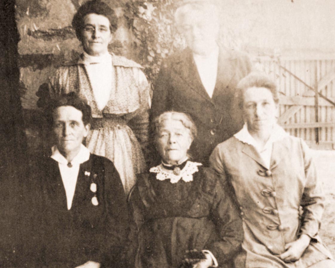 Tiver Women