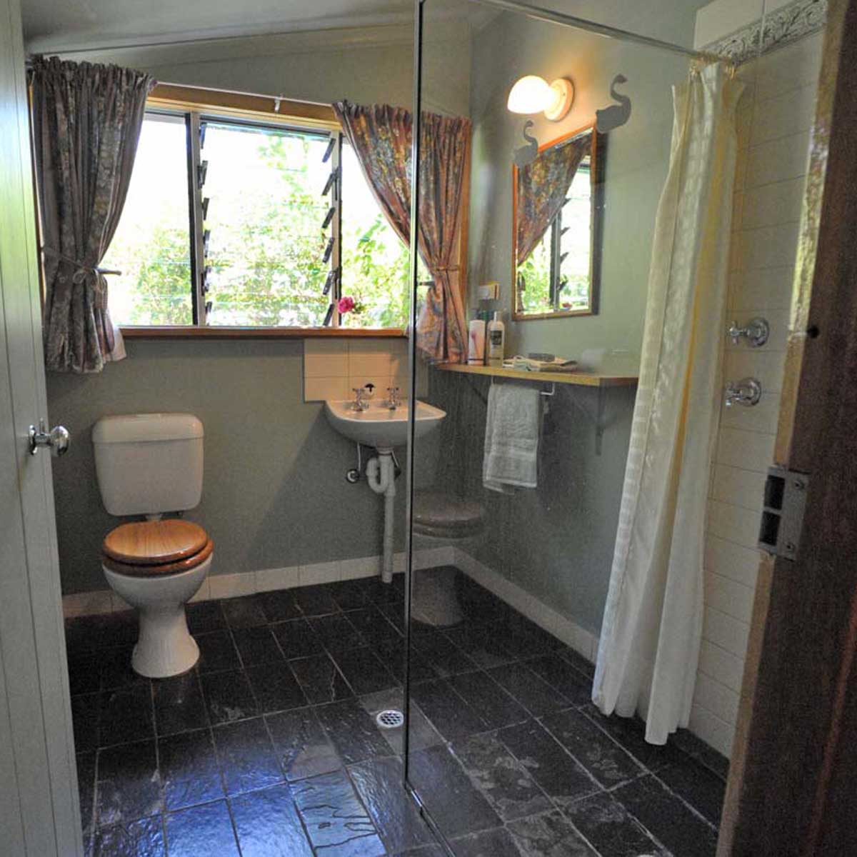 Modern bathroom